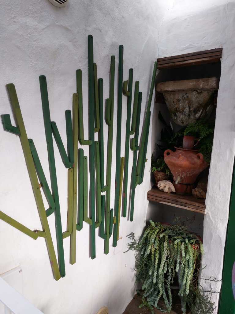 Spend your holiday in the historic building in the heart of Gran Canaria. Rent one of the unique and different houses with mountains view individually designed in the Mogan Village near the Puerto de Mogan.